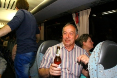 Ja Friedheim! Ein Bier passt immer noch rein. Auf der Heimfahrt.